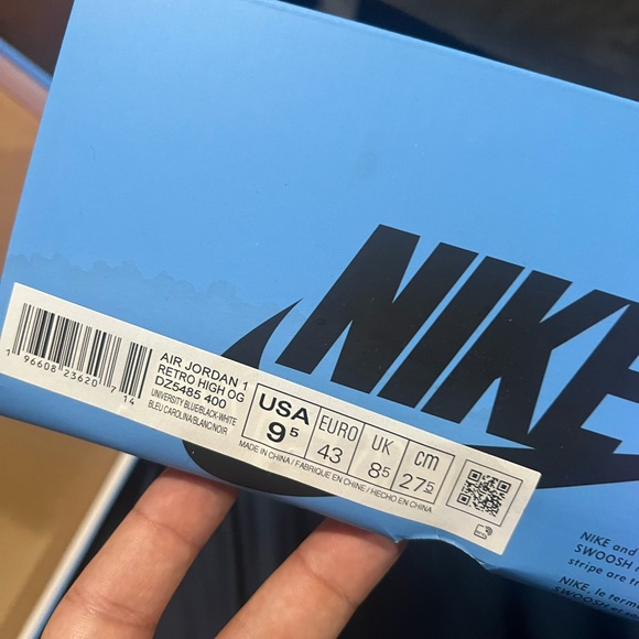 Jordan 1 UNC Toe size 9.5 - Picture 5 of 6